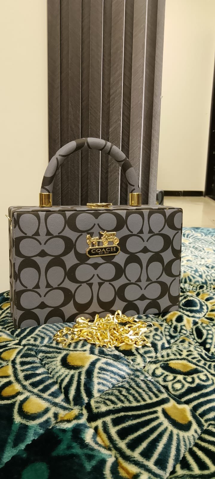 Grey Signature Box